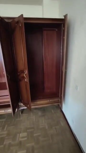 Vídeo. Se regala: Armario empotrado. En Madrid. Publicado por Ireni.
